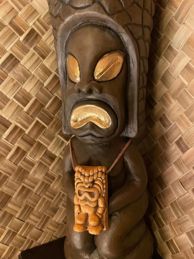 The Kondo Tiki Tampa Extérieur photo
